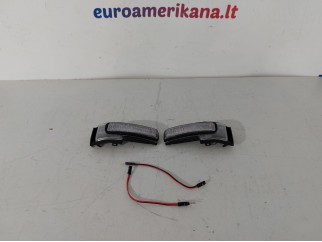 Išorinių veidrodėlių posūkių komplektas